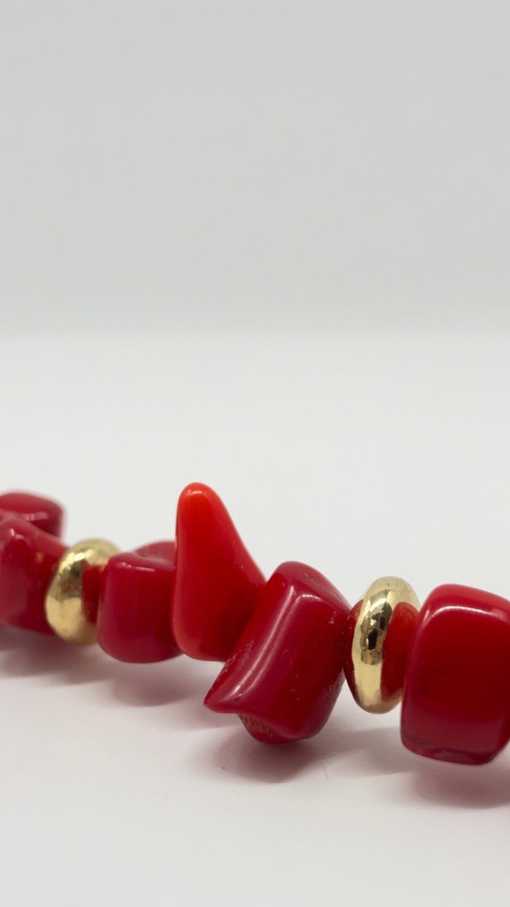 Rote Koralle mit Anhänger, Halskette